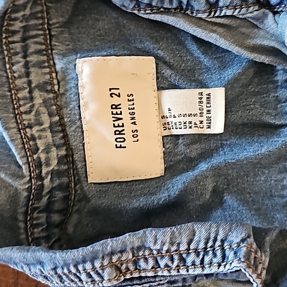 Button up - Picture 2 of 2